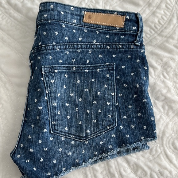 Denim shorts - Picture 2 of 3